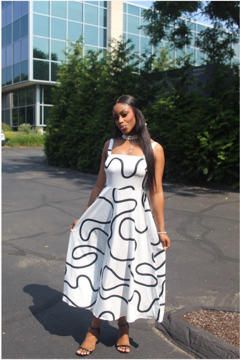 Janaé Outline Dress