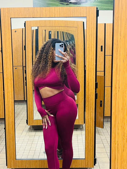 Zoraya 2 Piece Seamless Athletic Set x Dark Wine