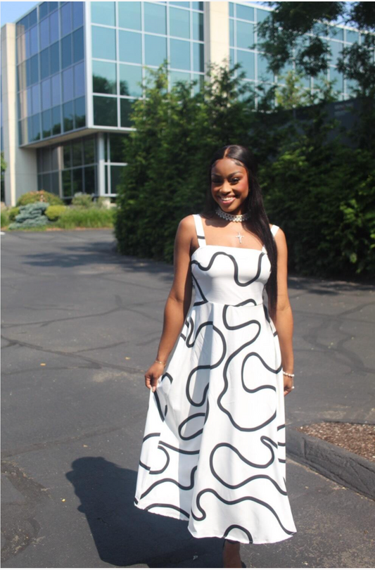 Janaé Outline Dress