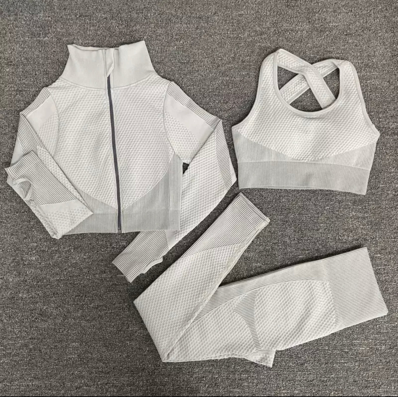 PRE-ORDER Trinity 3 Piece Seamless Fitness Set x Light Gray