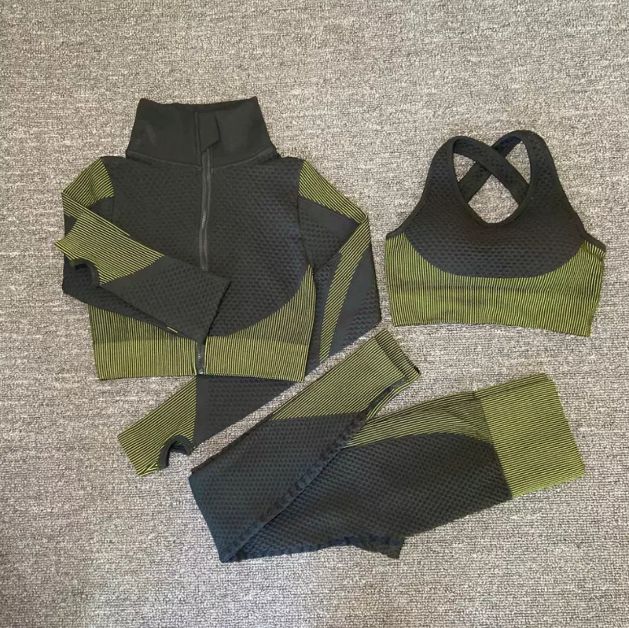 PRE-ORDER Trinity 3 Piece Seamless Fitness Set x Green