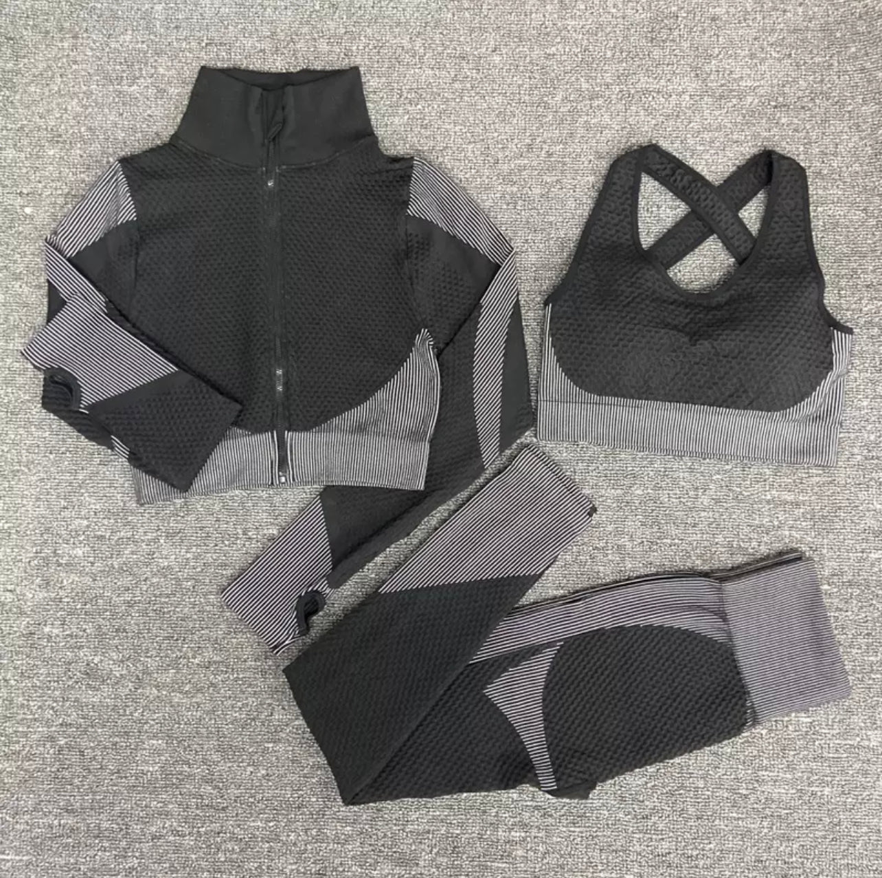 PRE-ORDER Trinity 3 Piece Seamless Fitness Set x Black White